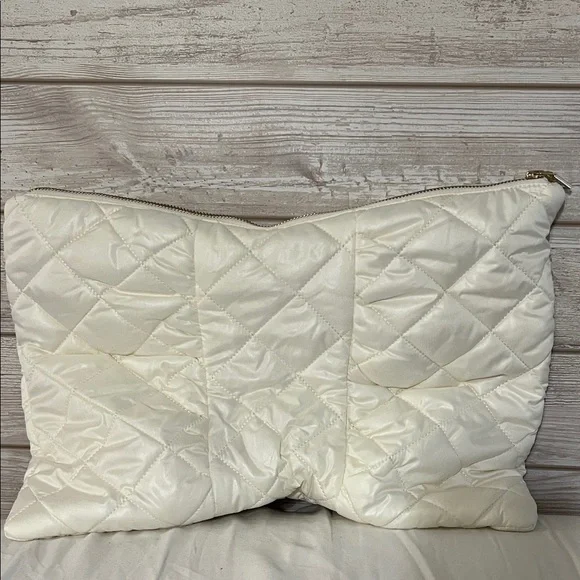 Kate Spade Quilted Cream/Ivory Accessory Bag - Picture 6 of 15